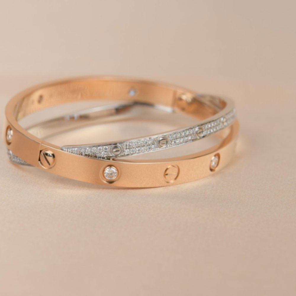**SOLD** Cartier Love Bracelet White Gold Pave Diamond & rose gold 6 diamonds - Picture 7 of 10